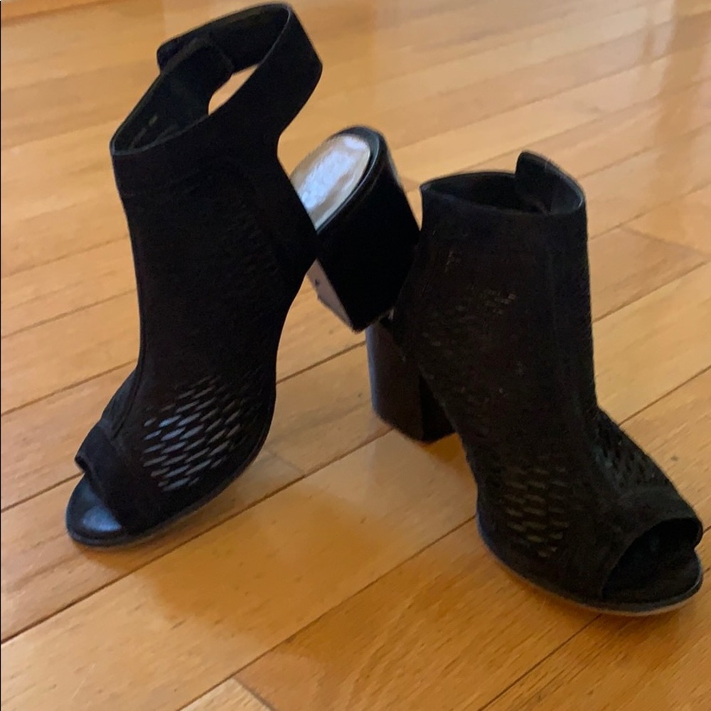 Vince Camuto slingback sandals